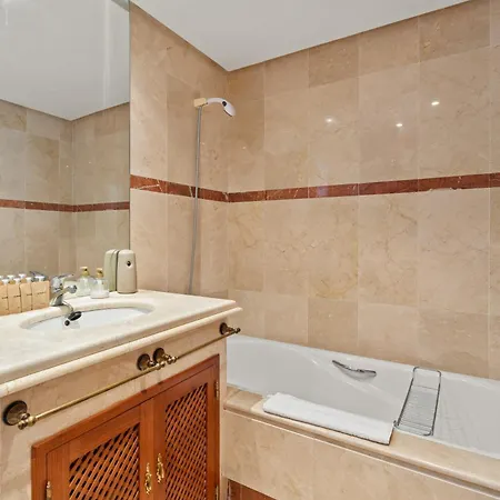 Tropical 2-bed With Pool Views Rdr586 * Estepona