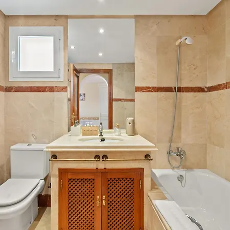Tropical 2-bed With Pool Views Rdr586 *